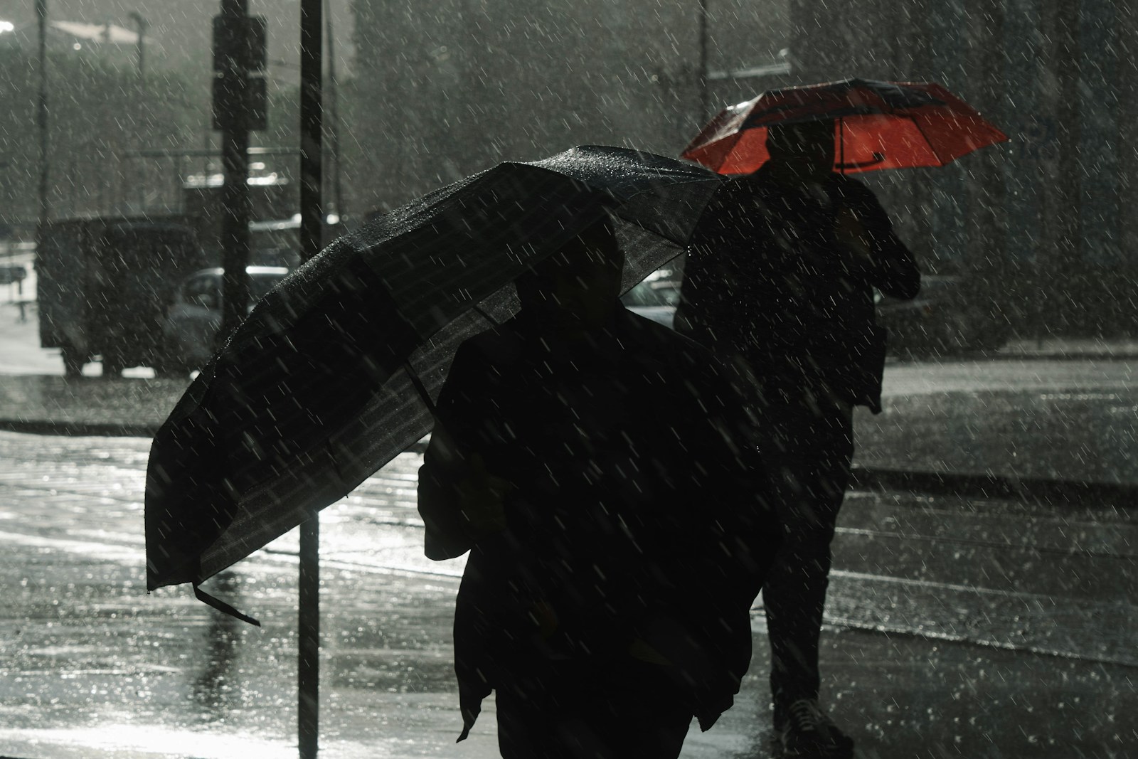 Elena Malinina 雨中双伞街拍未调色原片